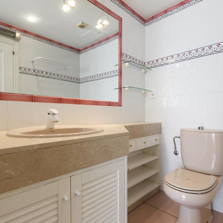 UHC Center Family Apartments - Penthouse Apartment - 29