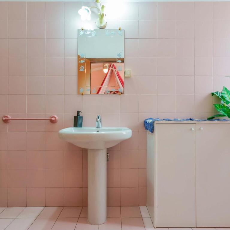 Bed and Breakfast Dolce Vita Bologna - Camera Matrimoniale con Bagno Privato - 15