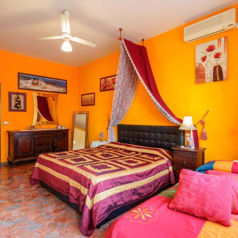 Bed and Breakfast Dolce Vita Bologna - Camera Matrimoniale con Bagno in Comune - 1