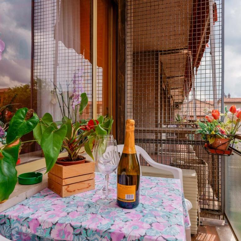 Bed and Breakfast Dolce Vita Bologna - Camera Matrimoniale con Bagno in Comune - 4
