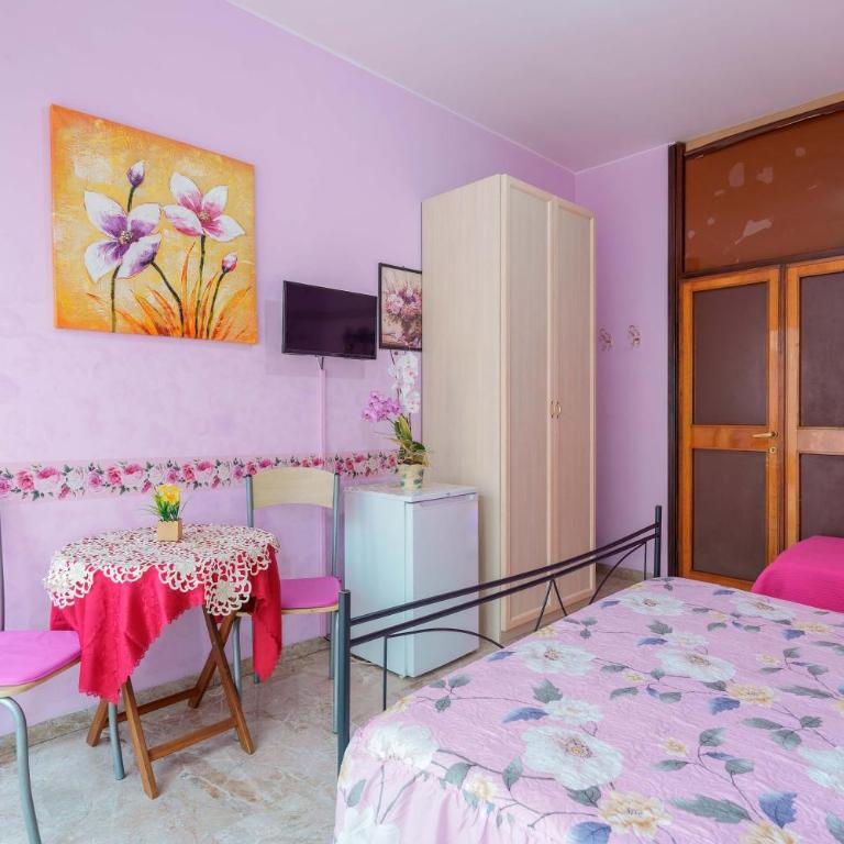 Bed and Breakfast Dolce Vita Bologna - Camera Matrimoniale con Bagno in Comune - 25