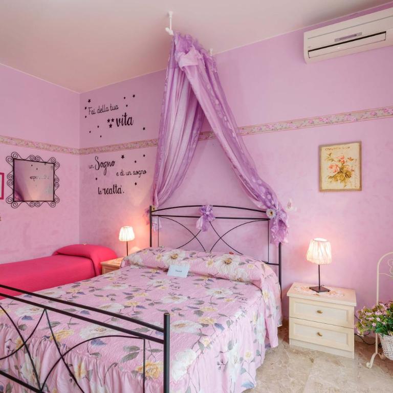 Bed and Breakfast Dolce Vita Bologna - Camera Matrimoniale con Bagno in Comune - 13