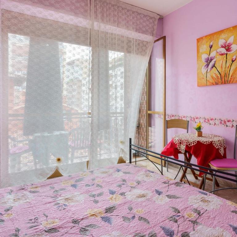 Bed and Breakfast Dolce Vita Bologna - Camera Matrimoniale con Bagno in Comune - 16