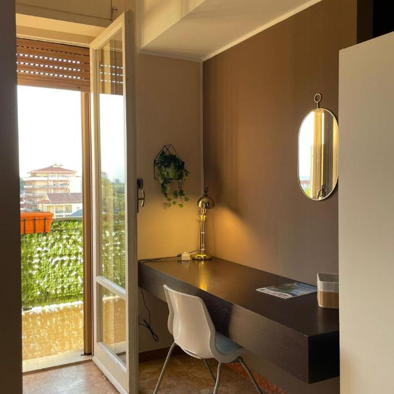 Casa Viola a 900 mt dalla Staz. Centrale - Camera Tripla con Bagno Privato - 11