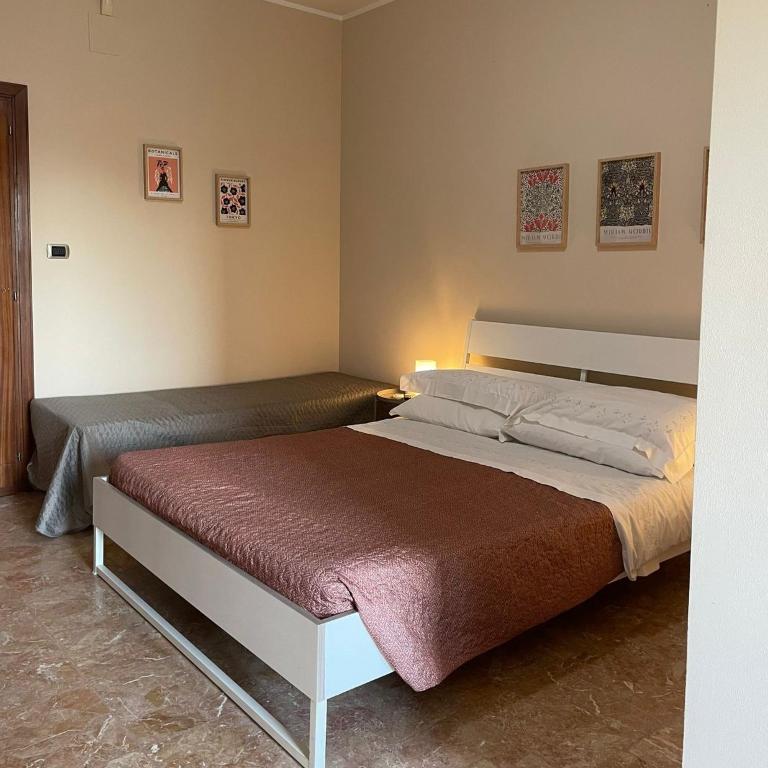 Casa Viola a 900 mt dalla Staz. Centrale - Camera Tripla con Bagno Privato - 14