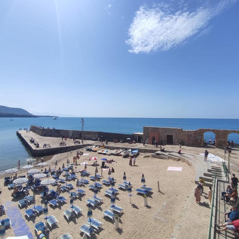 Casa Vacanze Tramonto alla Marina - Double Room with Balcony and Sea View - 3