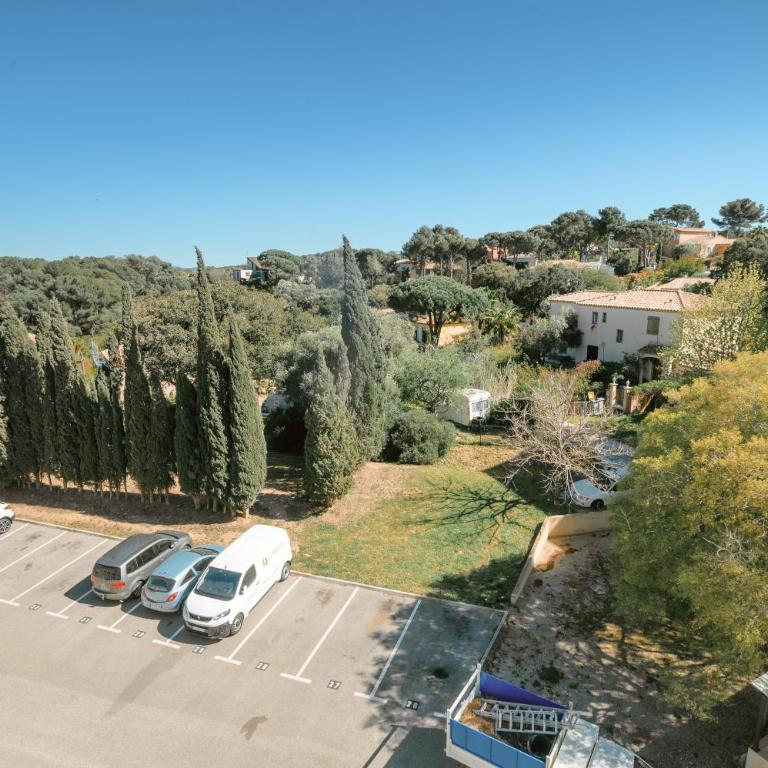 Giens - Vue mer / marais - Appartement refait à neuf - Apartment - 13