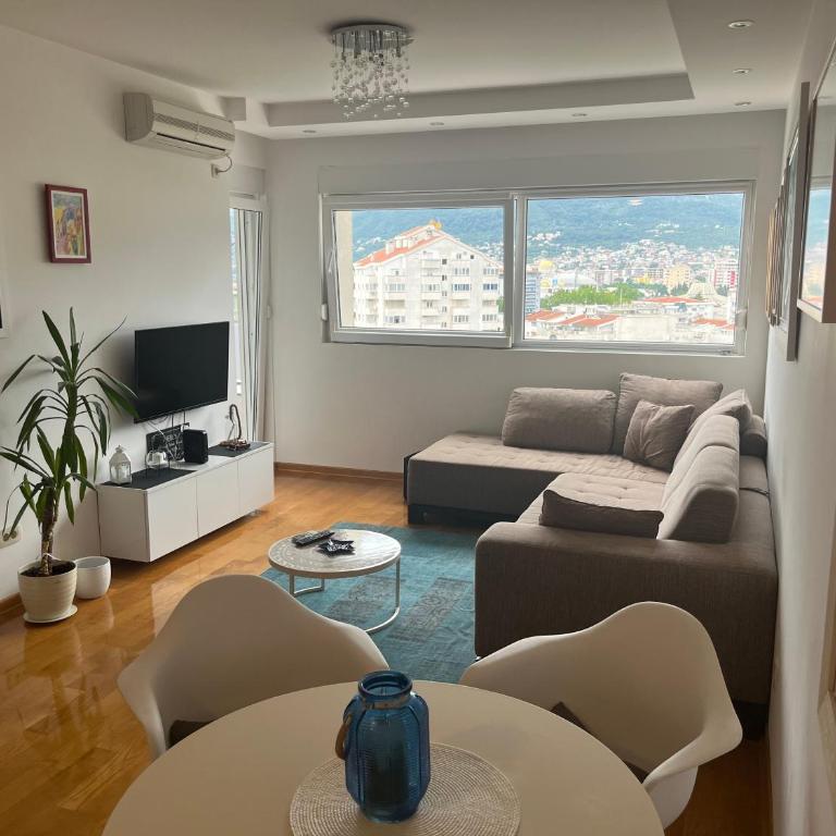 Apartment with Seaview Zetagradnja - Apartment - 4