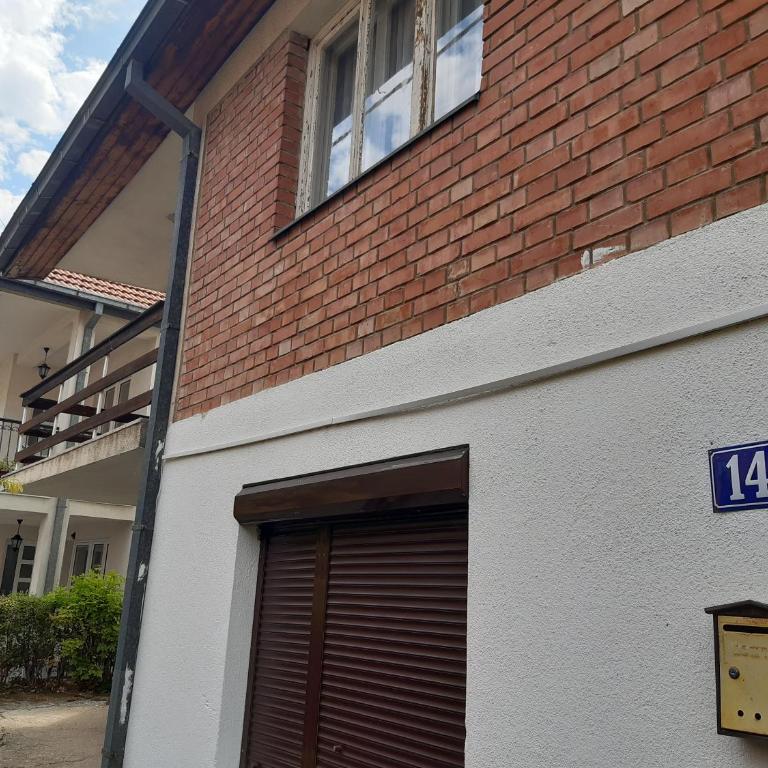 APARTMANI SIMONOVIC 2 - Apartman sa 2 Spavaće Sobe - 2
