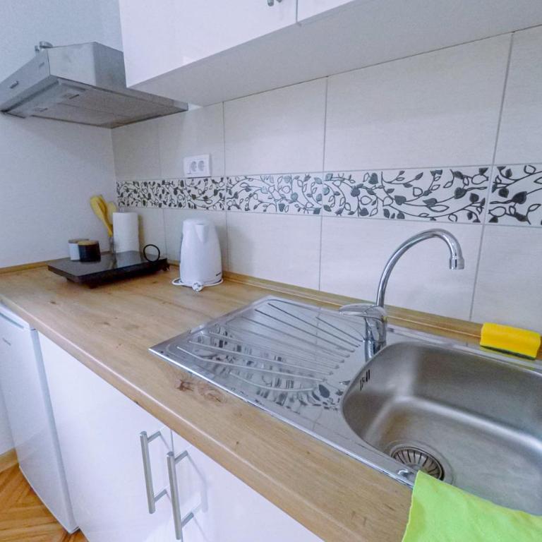 APARTMANI SIMONOVIC 2 - Apartman sa 2 Spavaće Sobe - 12