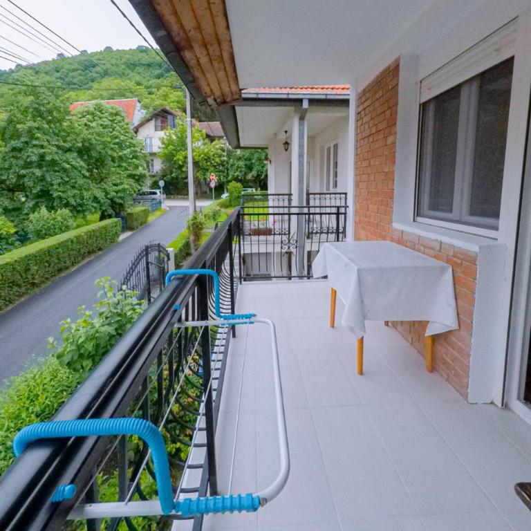 APARTMANI SIMONOVIC 2 - Apartman sa 2 Spavaće Sobe - 3