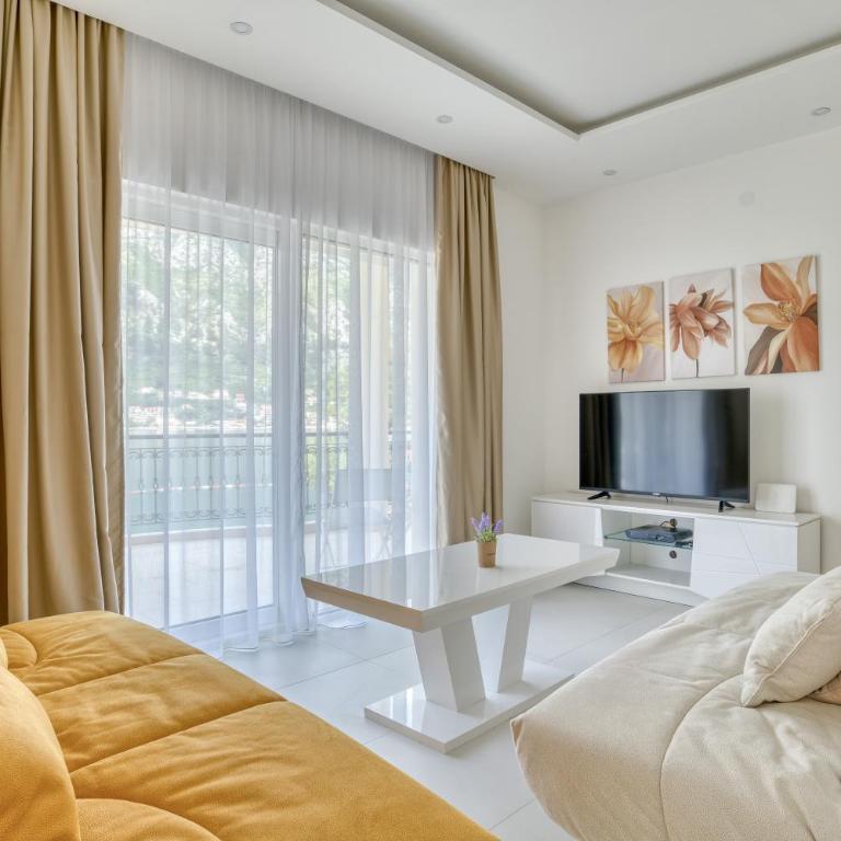 The Golden Luxury Apartments - Apartman sa 2 Spavaće Sobe, Terasom i Pogledom na More - 9