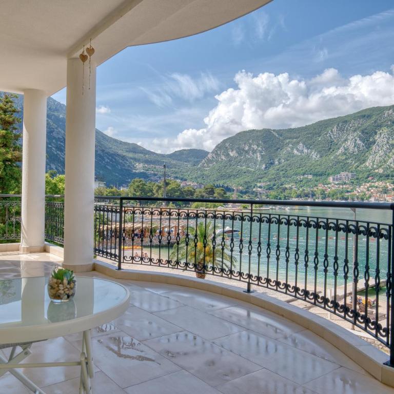 The Golden Luxury Apartments - Apartman sa 2 Spavaće Sobe, Terasom i Pogledom na More - 5