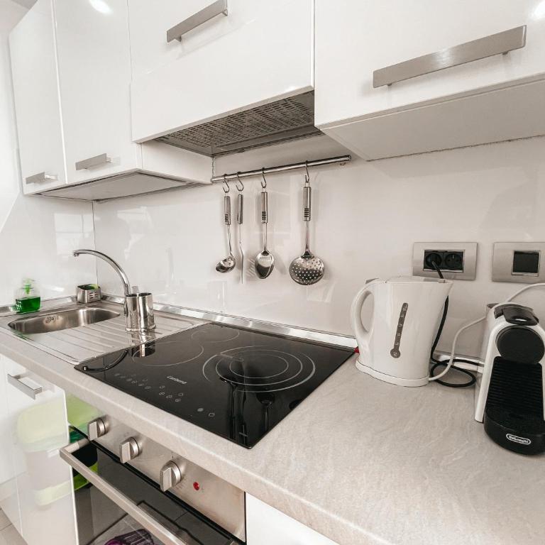 Exclusive Francy's apartment in Garden City, Sant'Eugenio - Apartamento - 13