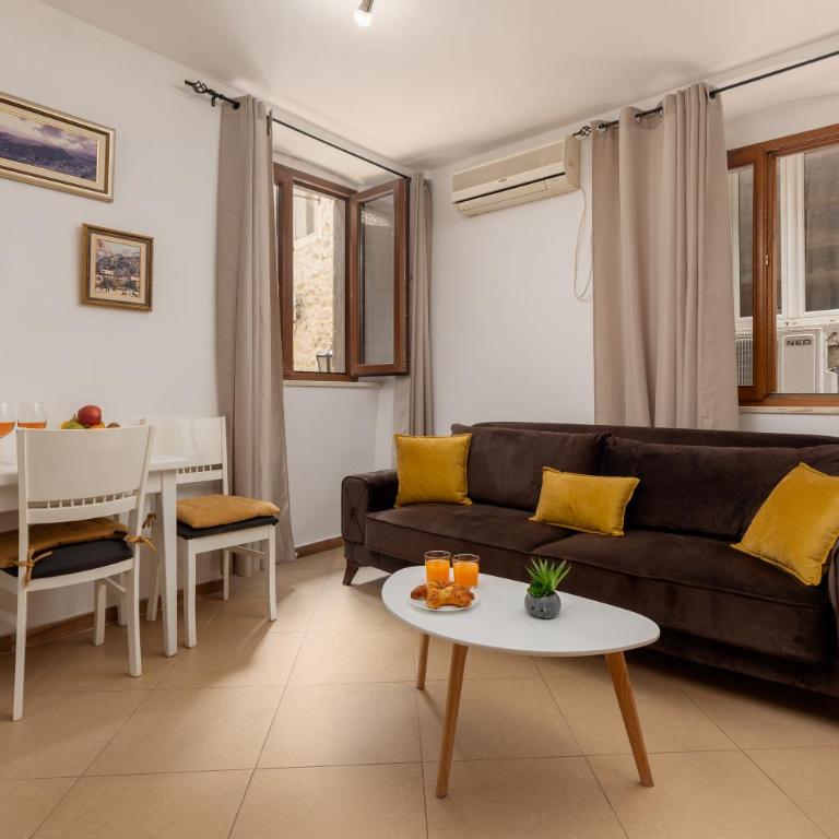 Apartment Amigo 2 Old Town Kotor - Apartman sa 1 Spavaćom Sobom - 1