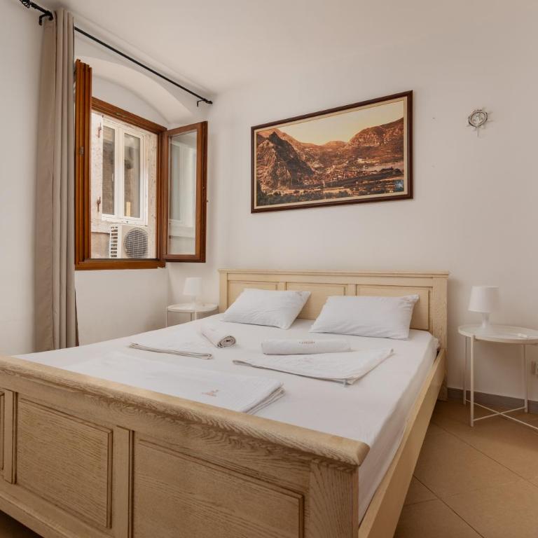 Apartment Amigo 2 Old Town Kotor - One-Bedroom Apartment - 3