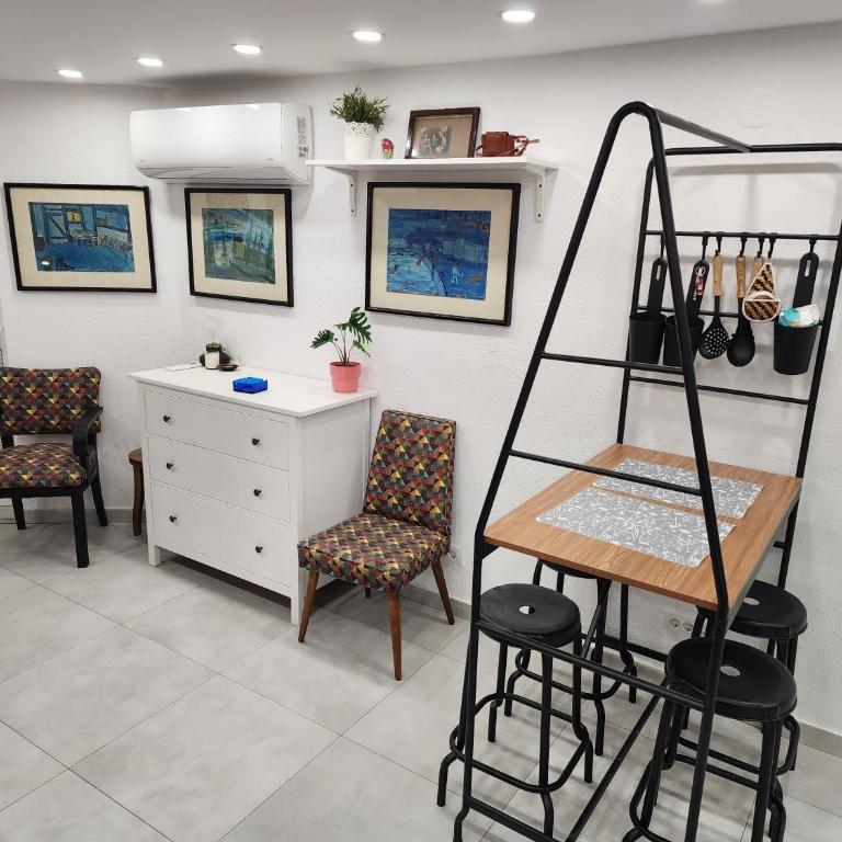 Professor's Krunska Studio - One-Bedroom Apartment - 5