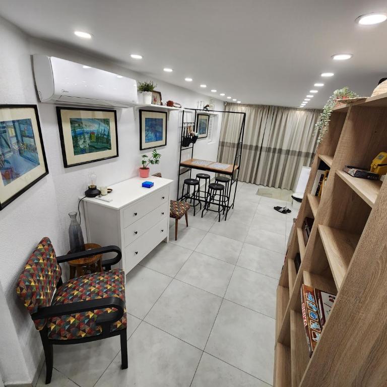 Professor's Krunska Studio - One-Bedroom Apartment - 7