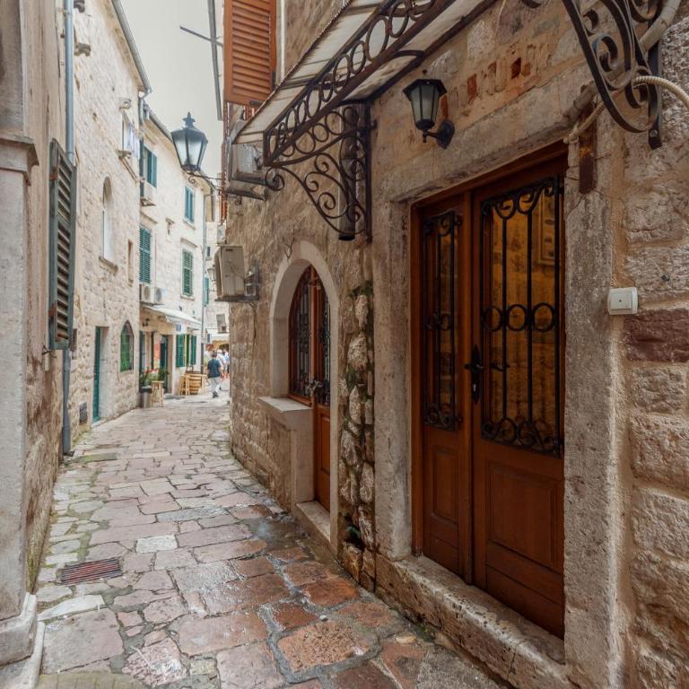 Apartment Amigo 2 Old Town Kotor - One-Bedroom Apartment - 8