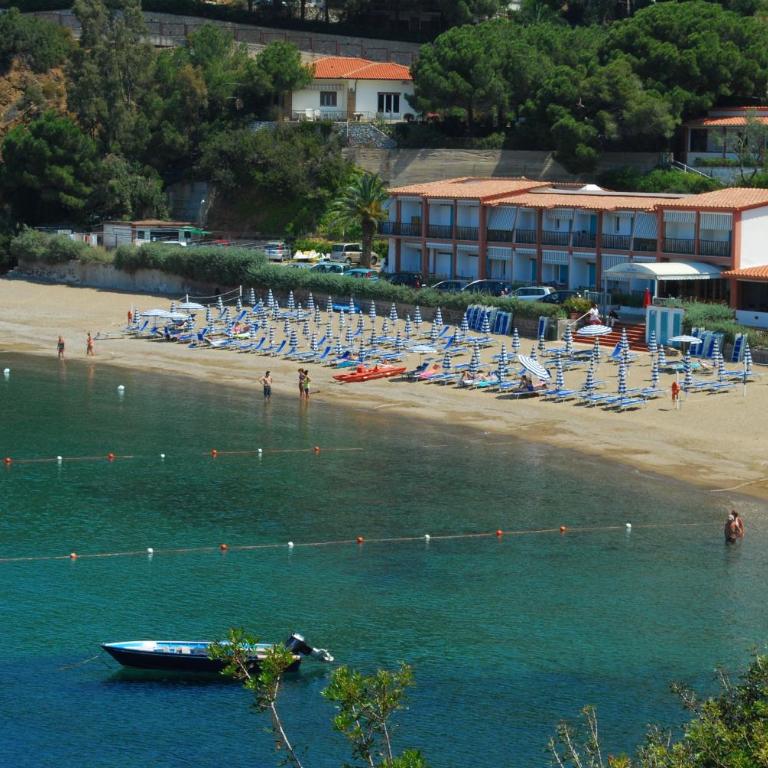 Hotel Stella Maris - Camera Matrimoniale/Doppia con Letti Singoli con Letto Supplementare - 1