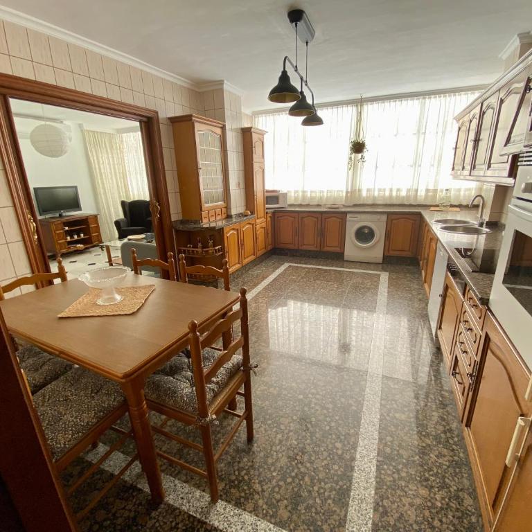 En playa, céntrico y acogedor - Apartamento de 3 dormitorios - 2