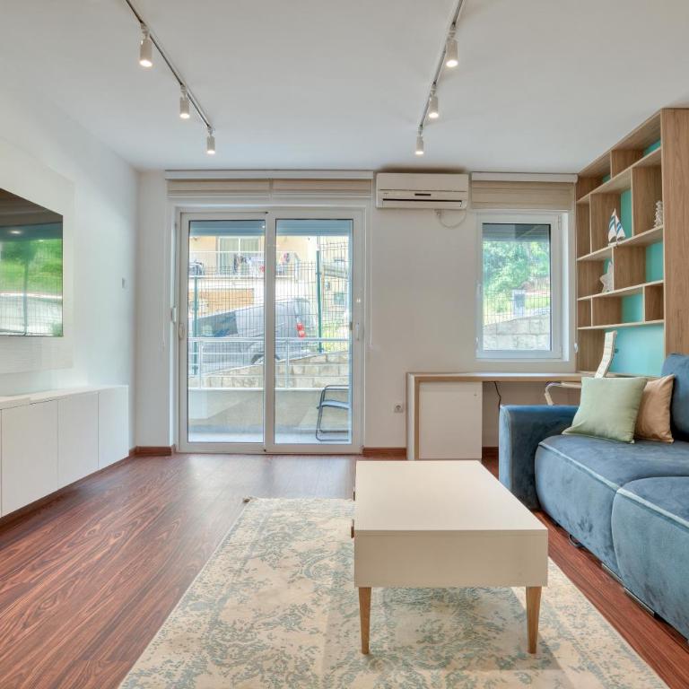Blue Lagoon - One-Bedroom Apartment - 5