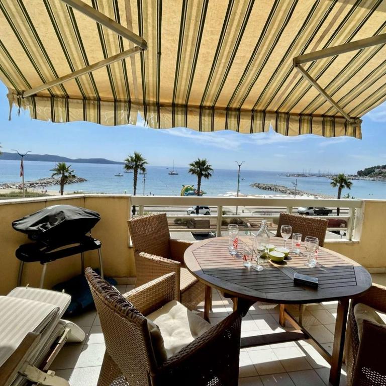 Superbe Apt 2P Front de Mer pour 4 pers avec Terrasse - Cavalaire-sur-Mer - FR-1-226B-162 - Apartment - 9