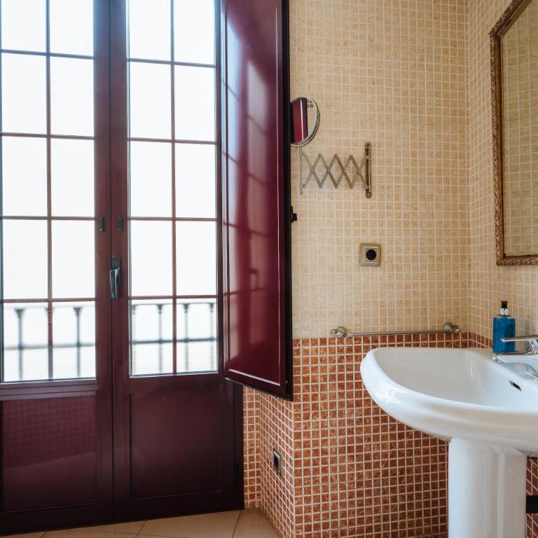 HomeySeville-Amazing Penthouse Giralda Views 8 pax, Parking Optional - Apartamento - 15