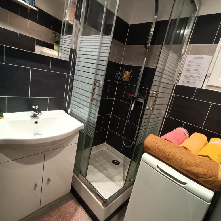 Port Cogolin, T2 calme dans belle résidence, piscine, proche St Tropez - Appartamento con 2 Camere da Letto - 16