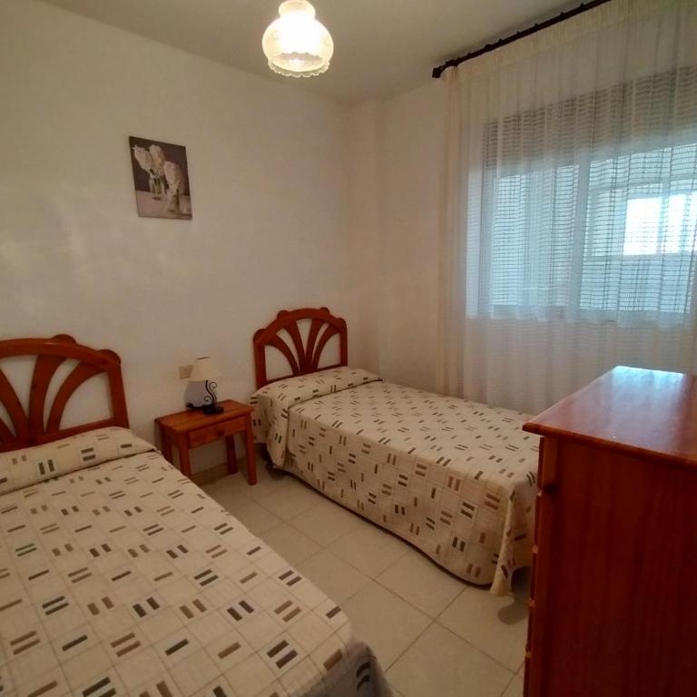 Apartamento en 1ª línea con piscina. Edificio Albatros II - Apartamento de 2 dormitorios - 28
