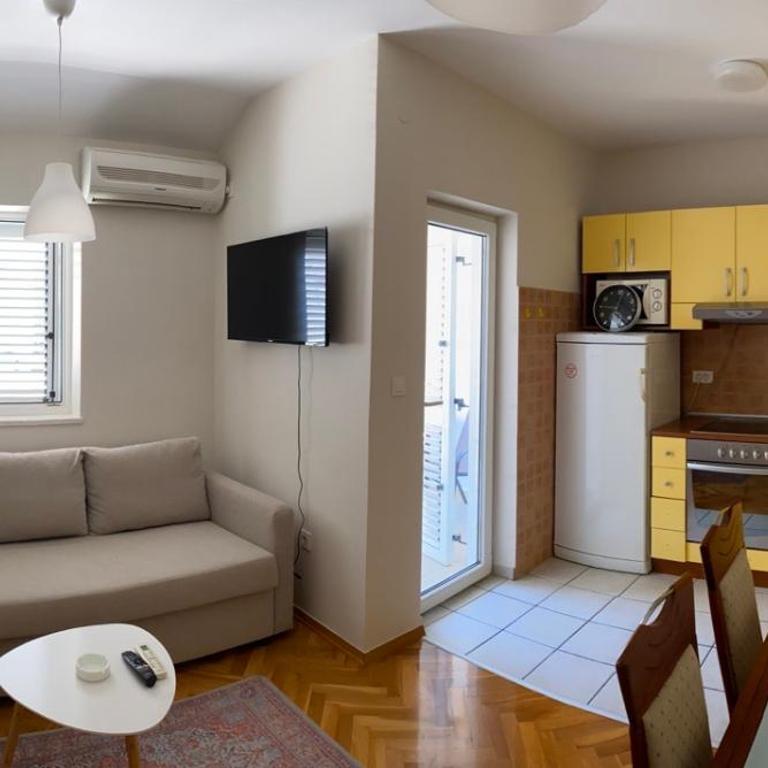 First line Apartment Petrovac - Apartman sa 1 Spavaćom Sobom - 2