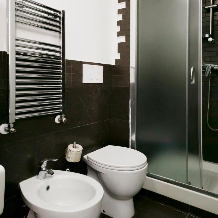 DM69 - Termini Monti Crossroads - Camera Matrimoniale con Bagno Privato - 7