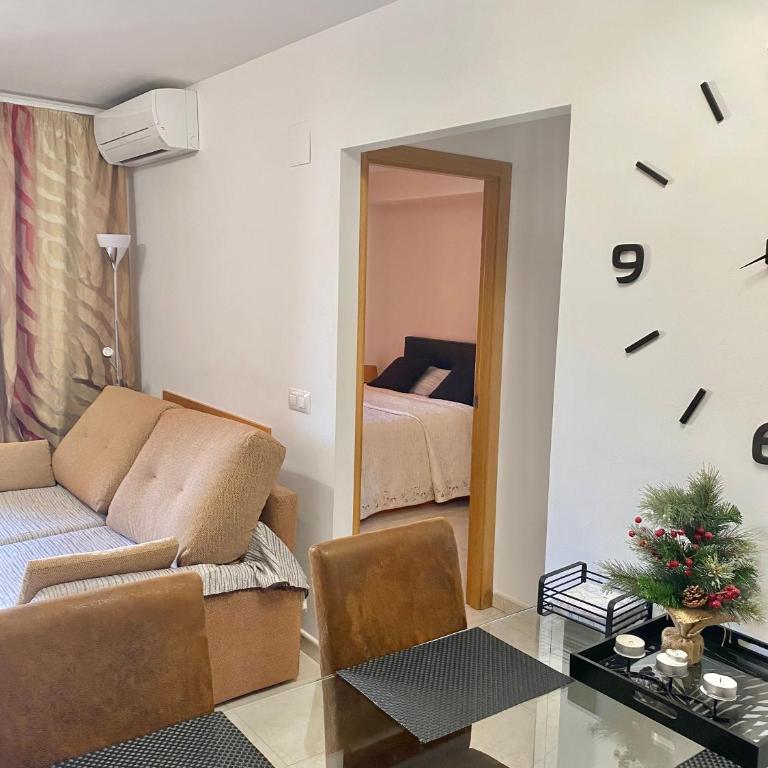 Classy Apartments - Apartamento Deluxe - Avenida de Miguel Hernández, 44 - 5