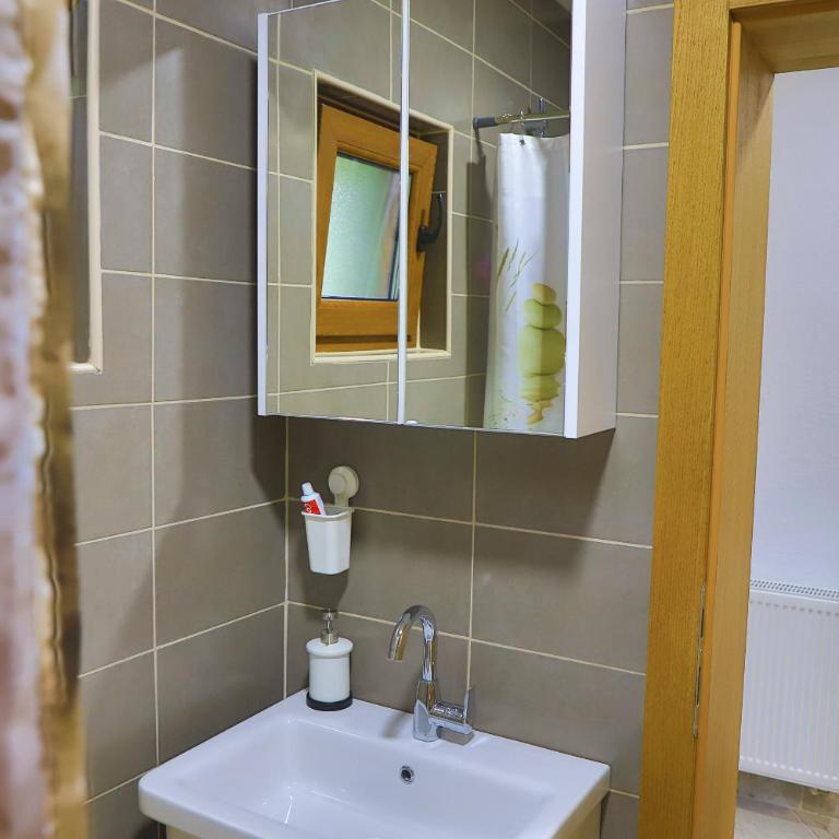 Villa Lena - Three-Bedroom Villa - 19