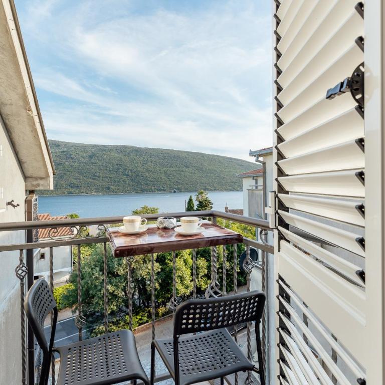 Apartmani Vasiljević - Studio Apartment with Sea View - 1