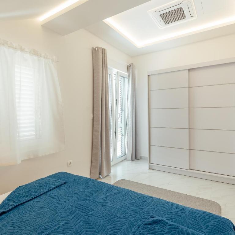 Apartmani Vasiljević - Apartment with Sea View - 4