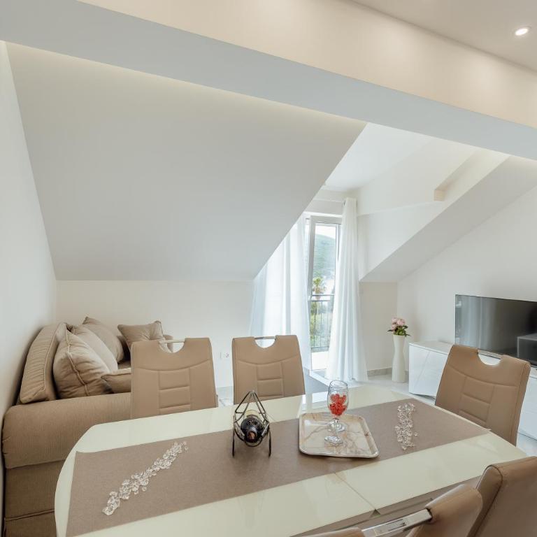Apartmani Vasiljević - Apartment with Sea View - 8