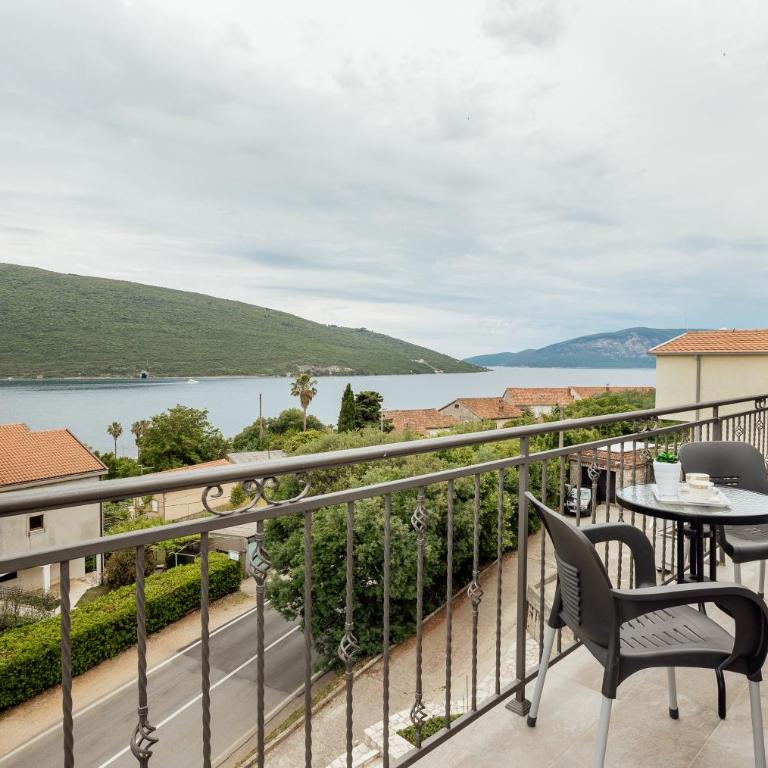 Apartmani Vasiljević - Apartment with Sea View - 9