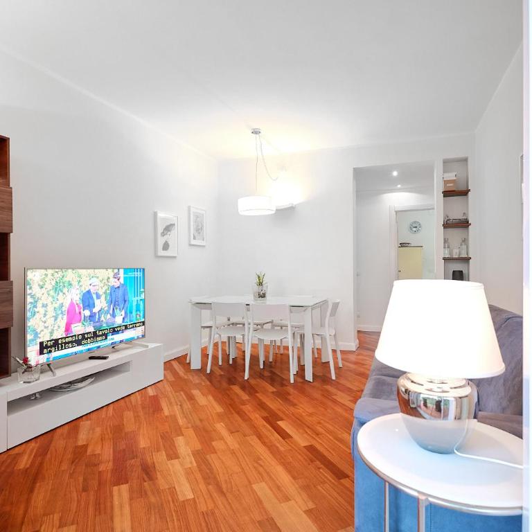 MiCo GARDEN VIEW CITYLIFE EXECUTIVE APARTMENT - Two-Bedroom Apartment - 8