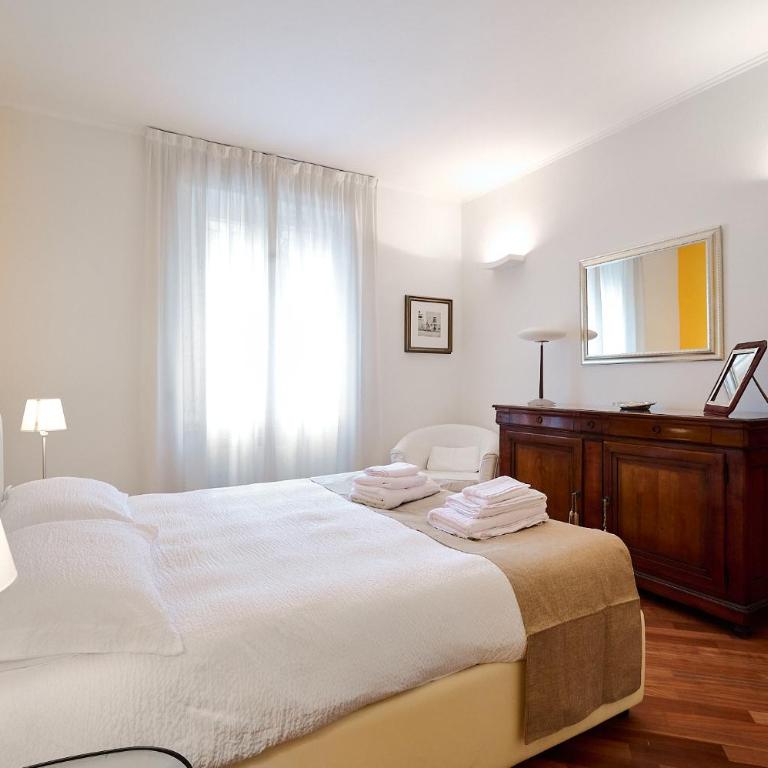 MiCo GARDEN VIEW CITYLIFE EXECUTIVE APARTMENT - Two-Bedroom Apartment - 18