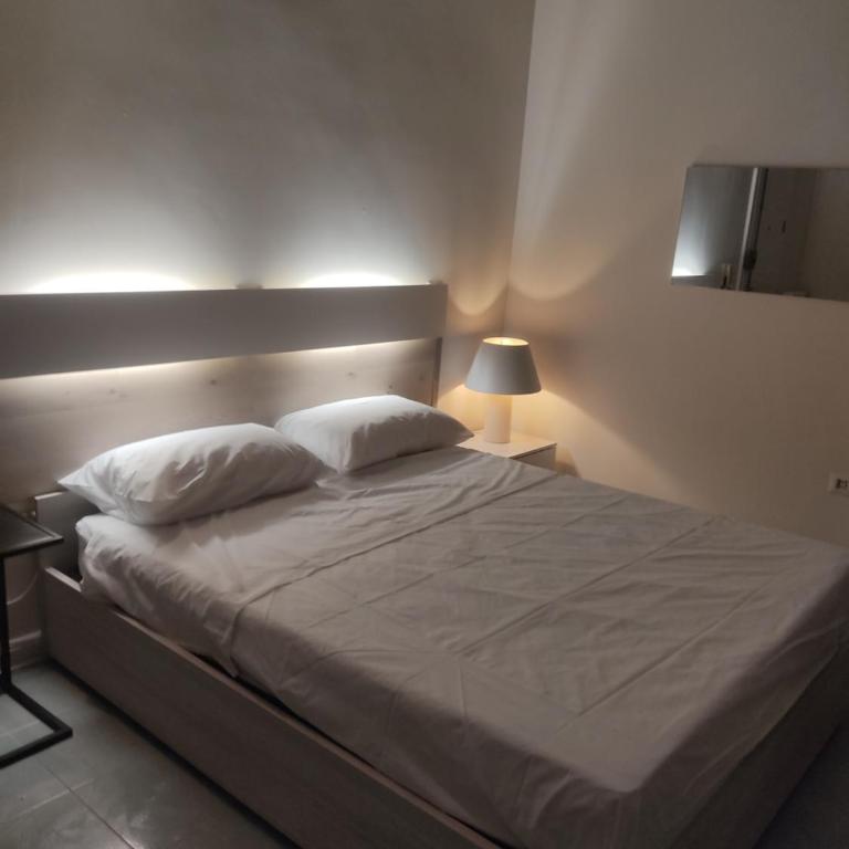 Stazione - Casa con 2 Camere da Letto - 11