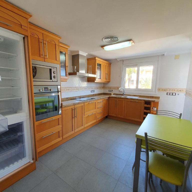 Moraira Beach 2 - Three-Bedroom Apartment - 12