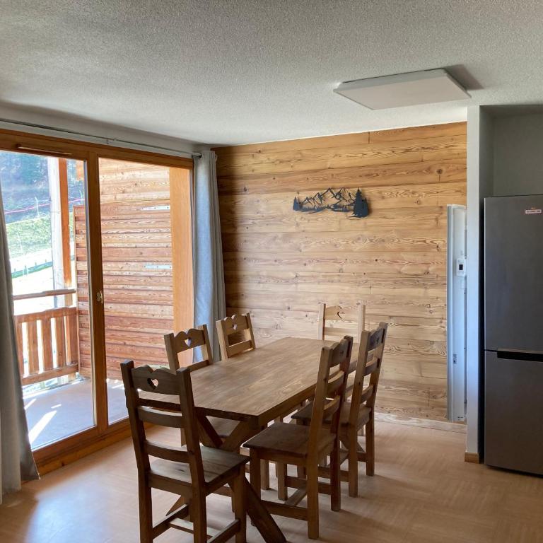 Appartement Duplex Les Orres 1800 pour 8 personnes aux pieds des pistes avec ménage et une place de parking inclus - Appartamento su 2 Livelli - 6