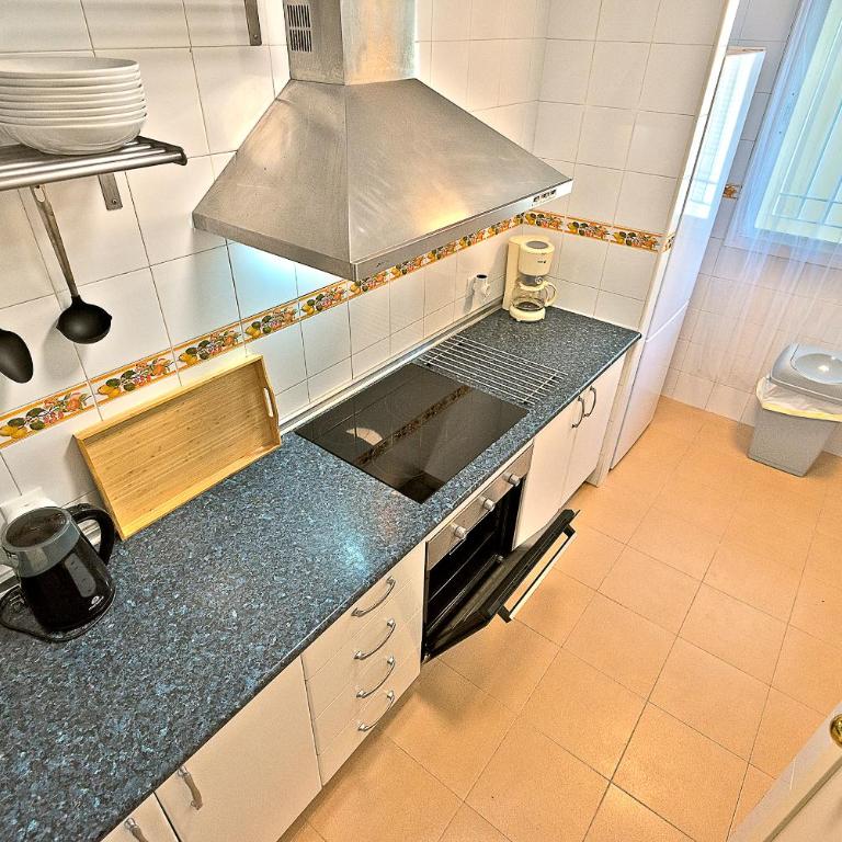 On Beach Deluxe Apartment with Pools and own Garden - Apartamento con vistas al mar - 22