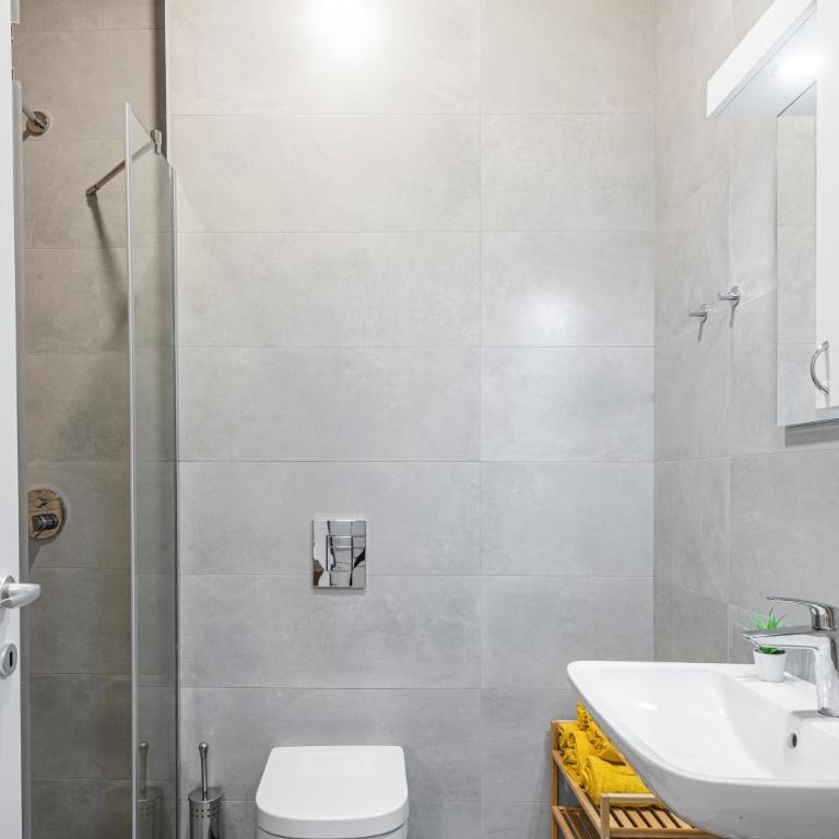 Vertigo Modern Studio-Free private parking-Fast Wi-Fi - Studio Apartman - 15