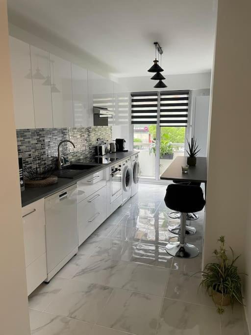 Superbe appartement carré Delfino Port de Nice - Appartement 2 Chambres - 13