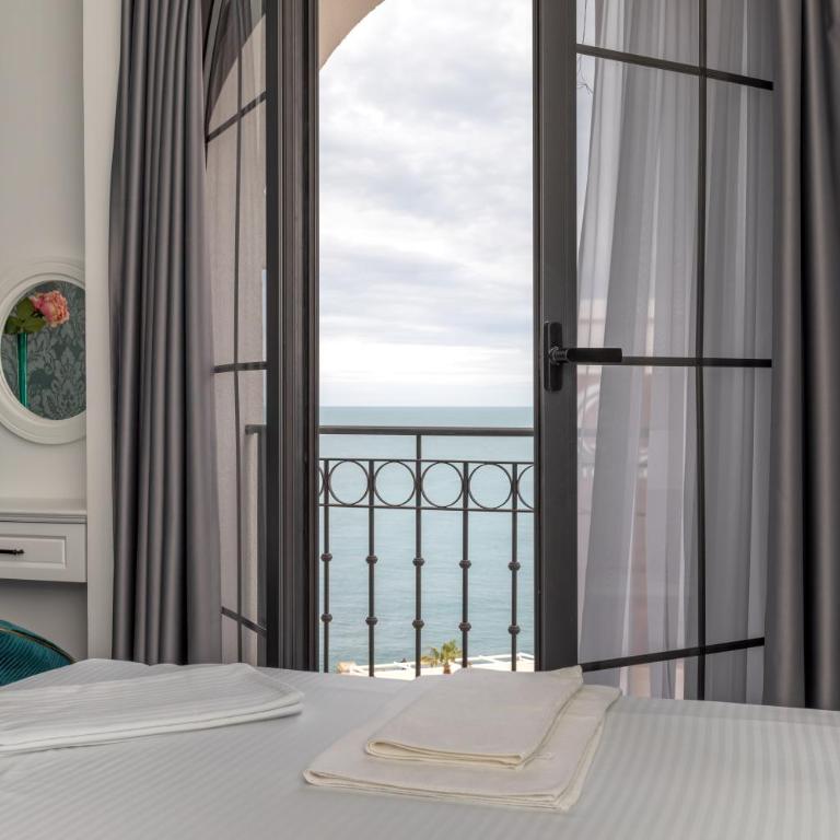 Baba's Hotel & Spa - Dvokrevetna Soba sa Bračnim Krevetom i Pogledom na More - 6