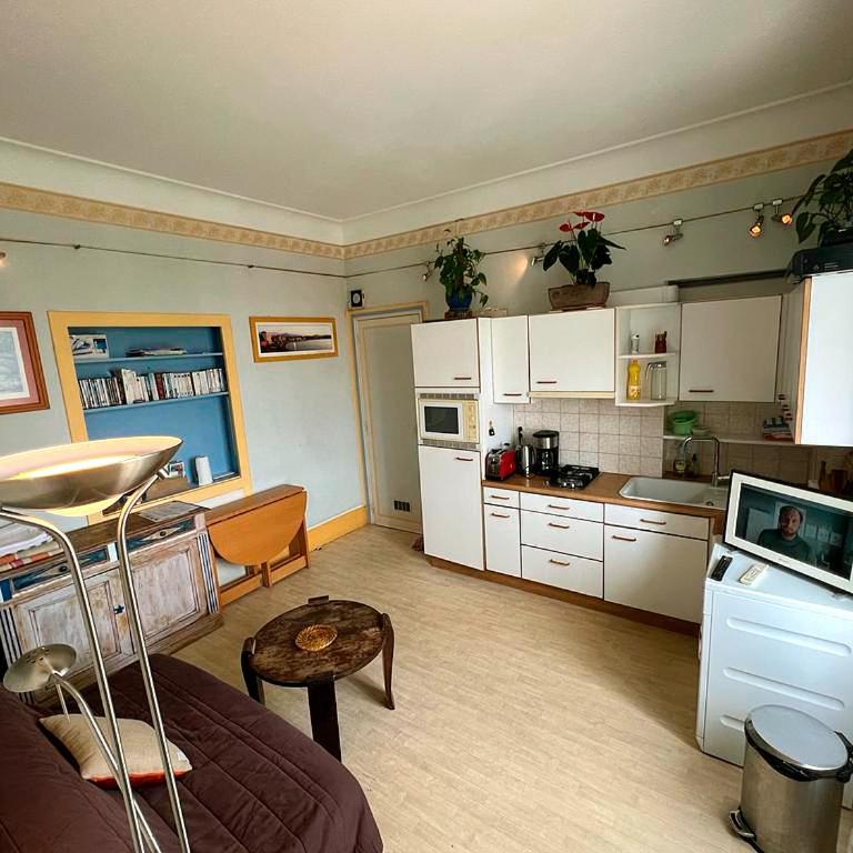 T2 à pied de plage sur ancien hôtel chic, samedi a samedi - Appartamento con 1 Camera da Letto - 13