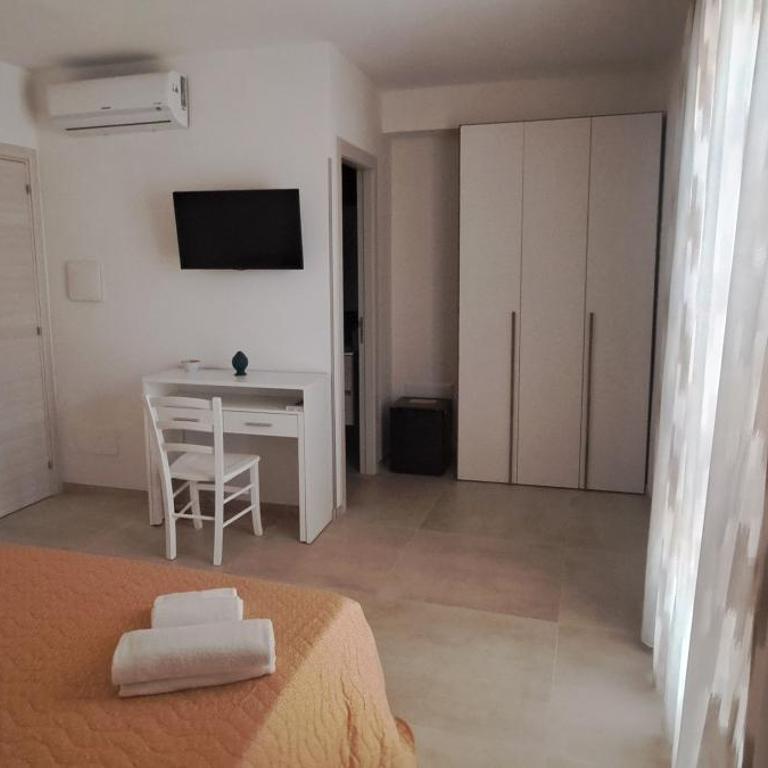 Mamma Rosa Casa Vacanze - Double Room with Balcony - 5