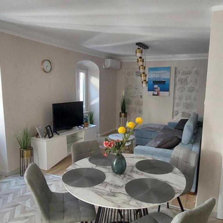 Apartments Jelena - Deluks Apartman - 9